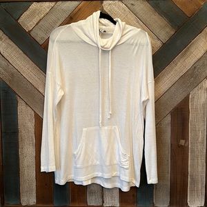 She & Sky medium cowl neck off-white cowl neck long sleeve
